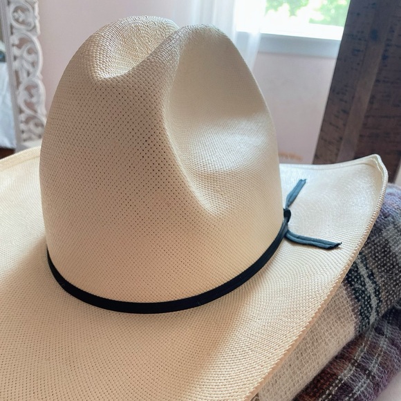 Resistol Quarter Horse long oval cowboy hat - Picture 3 of 13